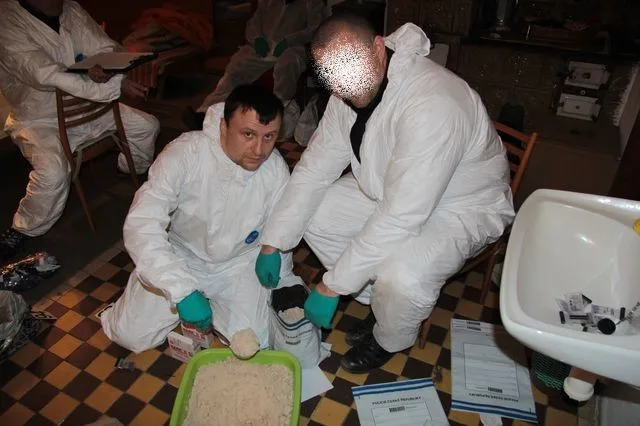 Policisté při ohledání. Foto: PČR