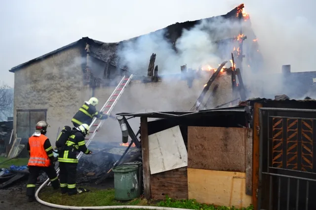 Závada na elektroinstalaci způsobila statisícovou škodu. Foto: HZSLK