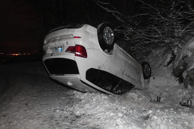 Škoda na BMW je 101 tisíc korun. Foto: Policie ČR