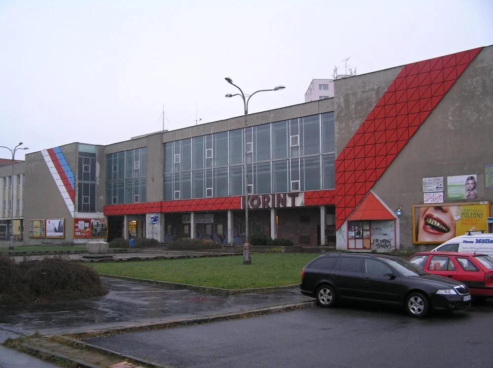 1986, výzdoba objektu, autor neznámý - Broumovská ul.