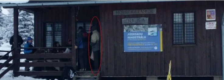 Pohřešovaný muž zachycený na snímku na Knajpě. Foto: Policie ČR
