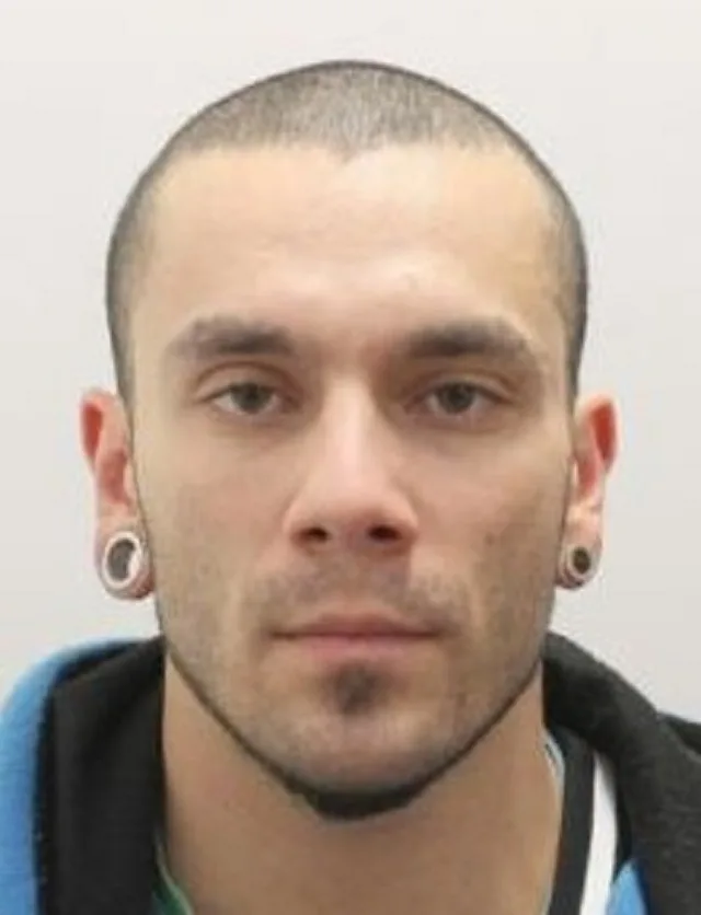 Tenhle muž oloupil ženu o statisíce. Poznáváte ho? Foto: Policie ČR
