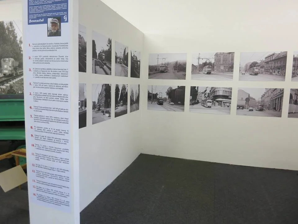 Barevné vzpomínky na černobílých fotkách. Foto: Technické muzeum Liberec