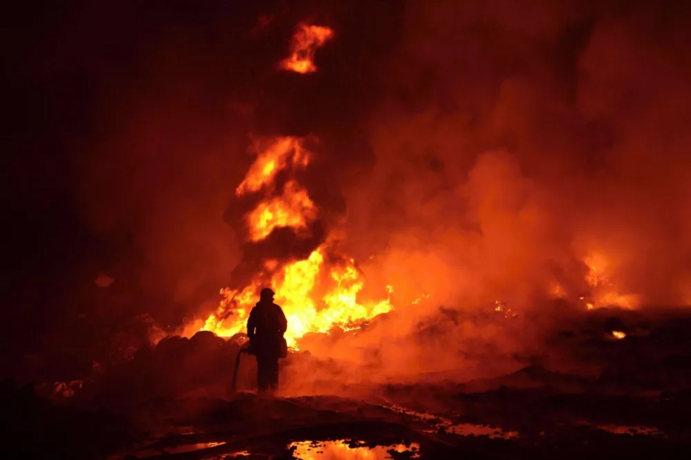 Za Libercem hořela skládka. Úřadoval opět žhář? Foto: HZSLK