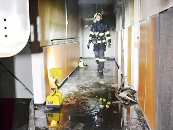 Takhle vypadala většina domů po jeho řádění. Foto: HZSLK