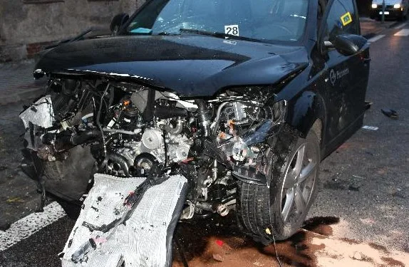 U Lučan se střetla dvě terénní auta, deset zraněných. Foto: Policie ČR
