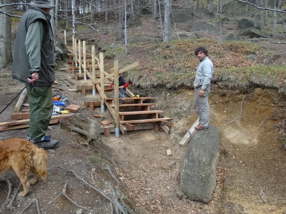 Výstup z Oldřichovského sedla směrem na Lysé skály
