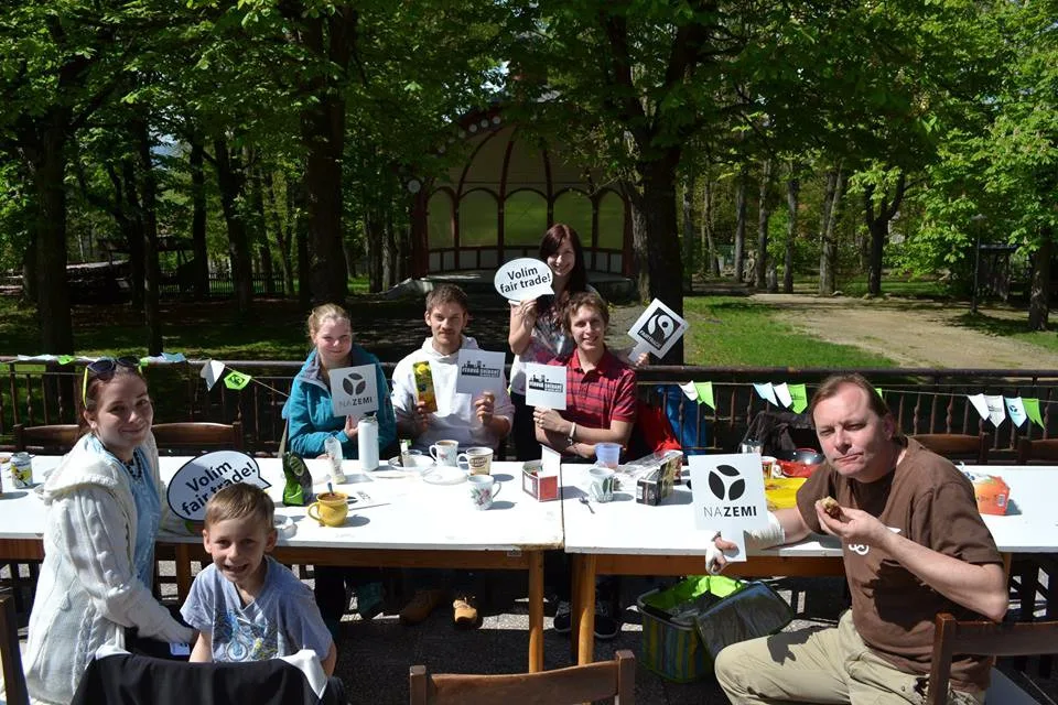 Liďáky provoněla férová snídaně. Zúčastnilo se jí 20 lidí. Foto: Férová snídaně