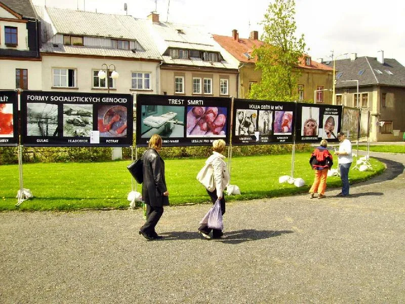 Zakázaná akce v Chrastavě. Foto: Stop genocidě
