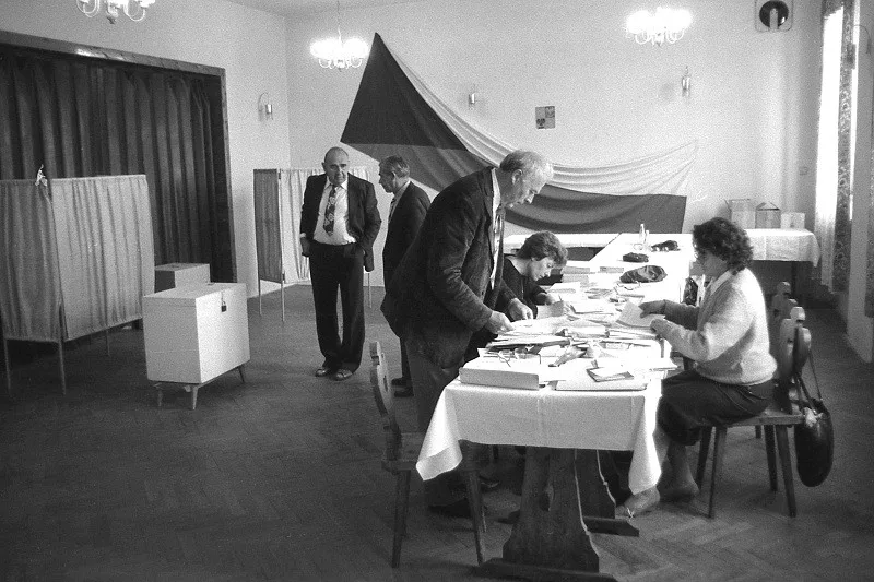 Volby 1990. Foto: Vodolaci.cz