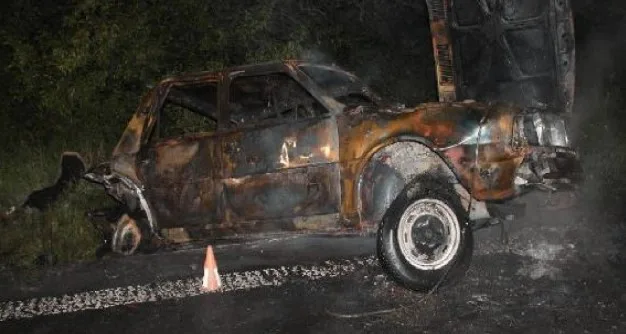 Ráno si vyzvedl řidičák, odpoledne auto od babičky. Nic mu z něj nezbylo. Foto: Policie ČR