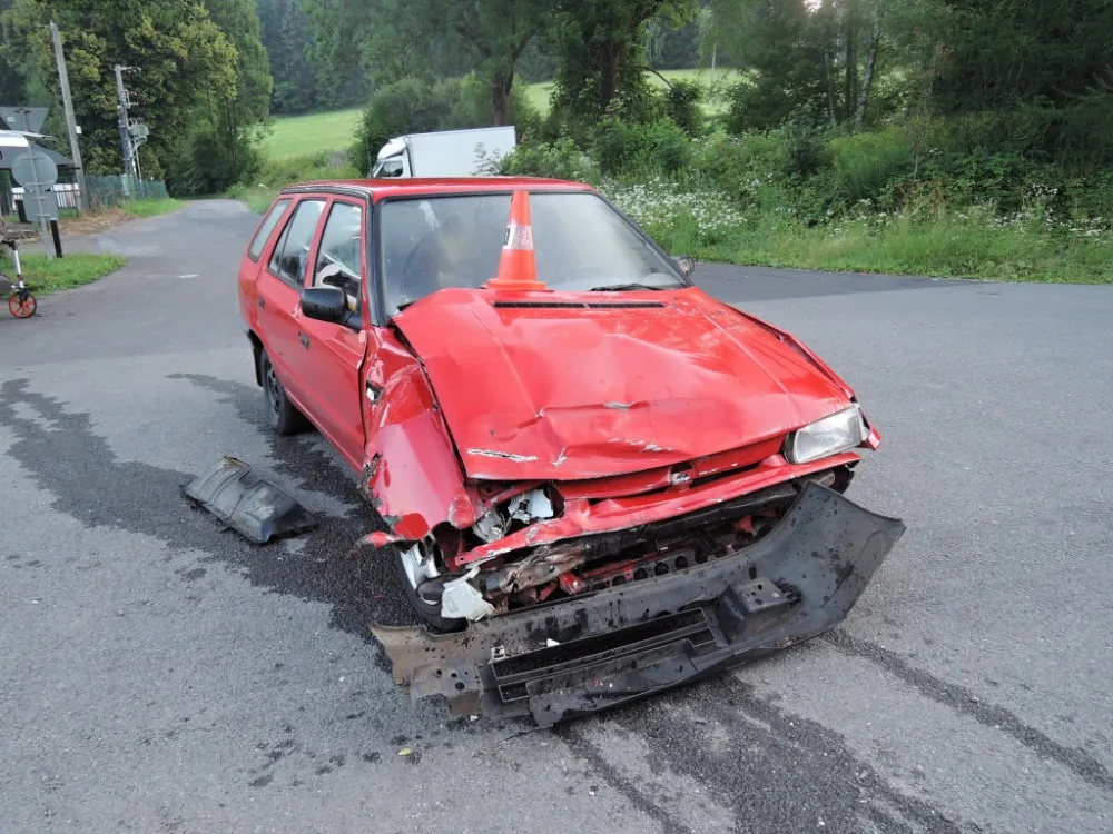 Dnešní nehoda u Rádla. Foto: HZSLK