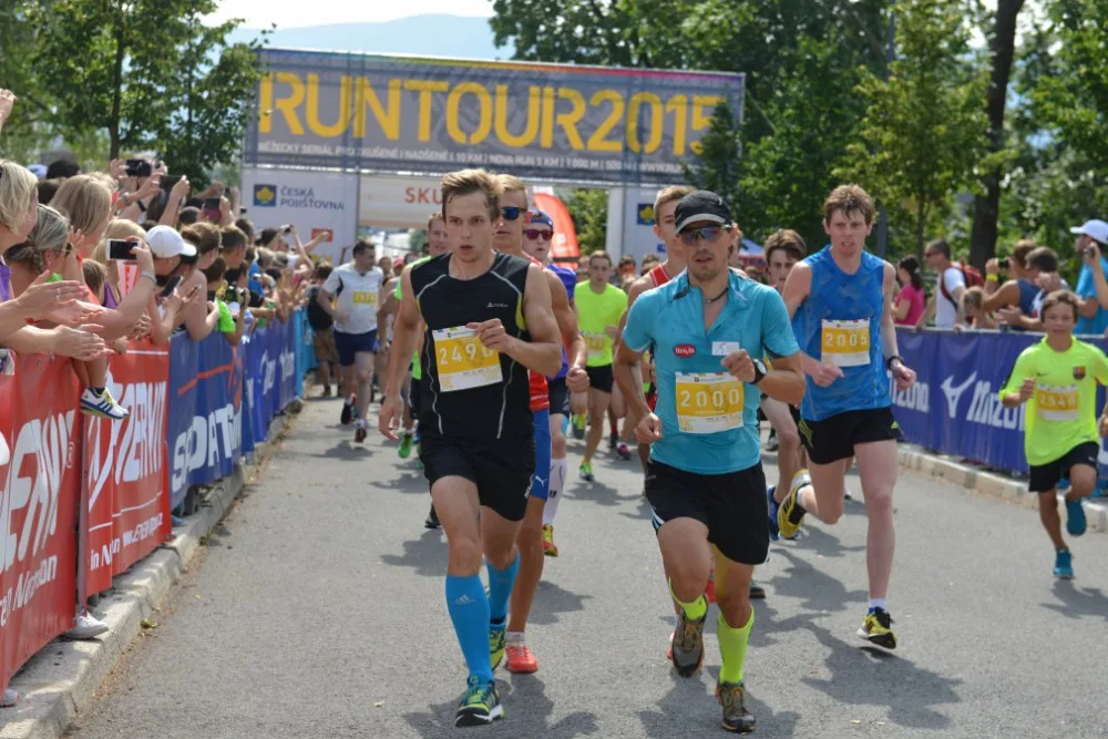 Martin Koukal vybíhá do závodu Run Tour.