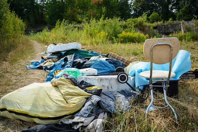 25 tun odpadků. Dobrovolníci vyčistili areál po Textilaně. Foto: Jan Král