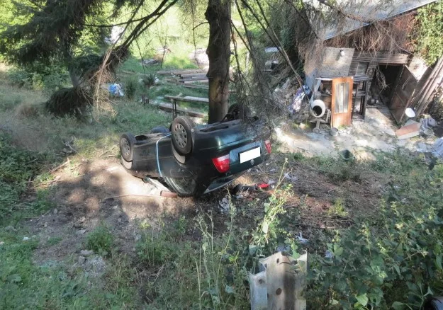Neopatrná řidička vytlačila ze silnice auto politika Šolce. Foto: Policie ČR