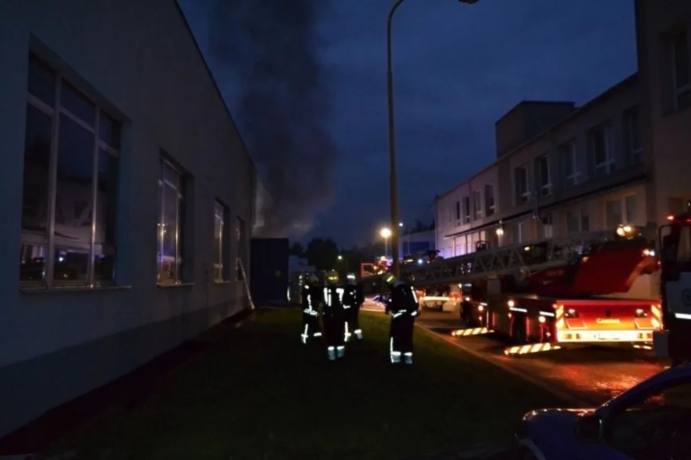 Požár v Jablonci. Foto: HZS LK