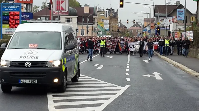 Fanoušci Slavie nepřidělali policistům v Jablonci příliš práce. Foto: Policie ČR