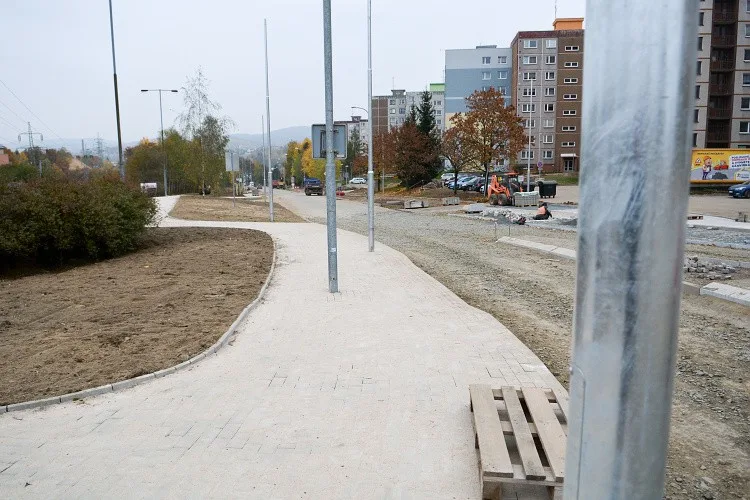 V Dobiášově ulici se začíná rýsovat nový kruhový objezd