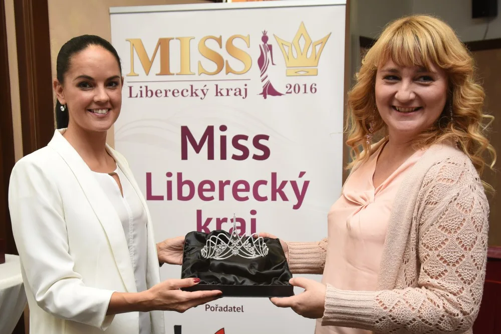 Korunka pro Miss od firmy Šenýr - Veronika Šťastná a Olga Kopalová Rynešová