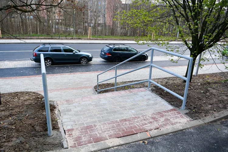 V Rochlici se v pondělí otevřel nový kruhový objezd