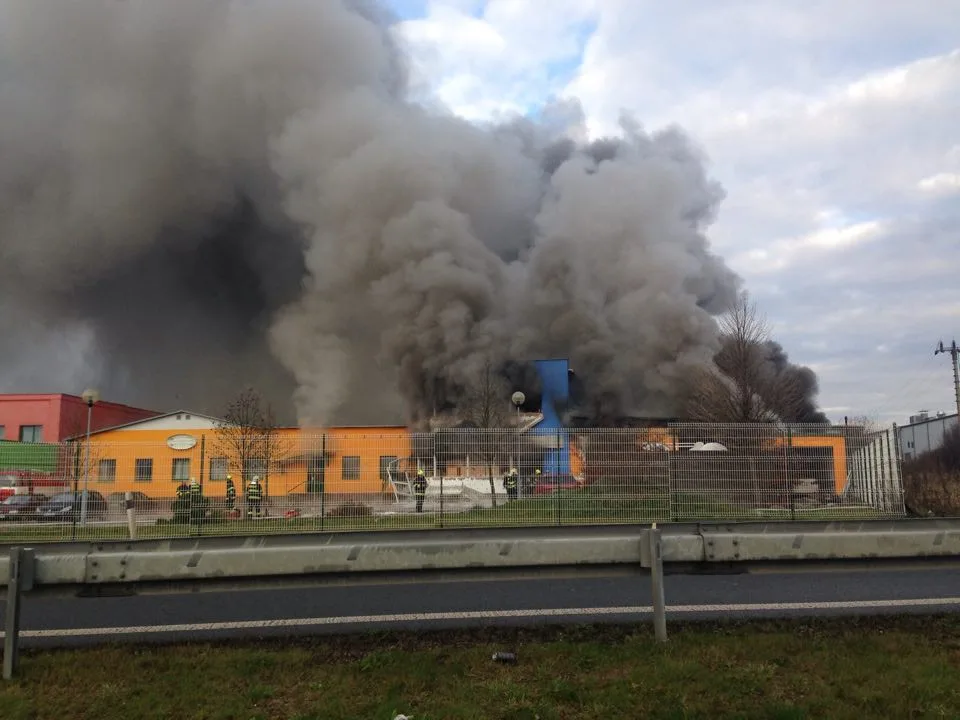 Požár v turnovské továrně Agba