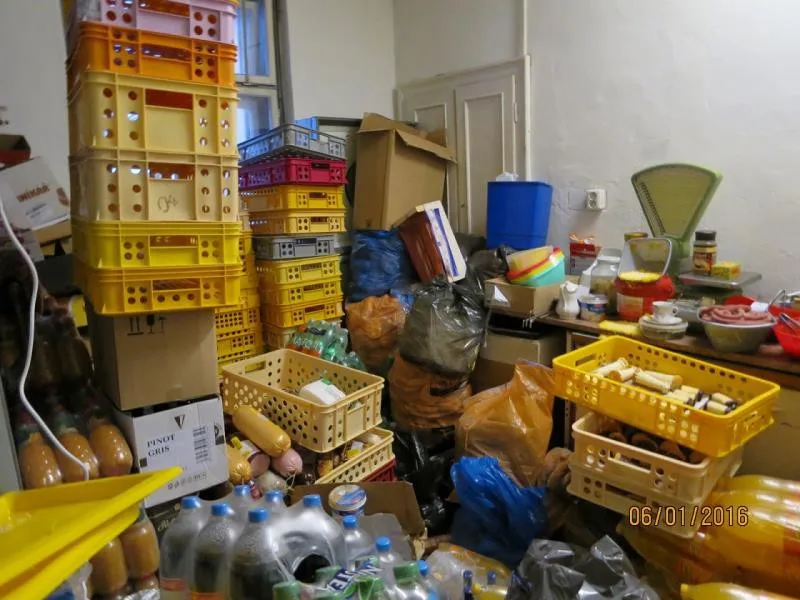 Nepořádek a špína. Inspekce zavřela samoobsluhu v Jablonci nad Nisou