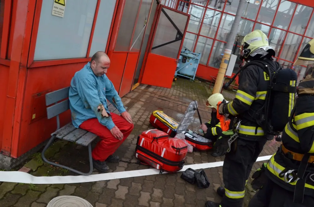 Vozovnu dopravního podniku zachvátil požár, naštěstí ale jen cvičně