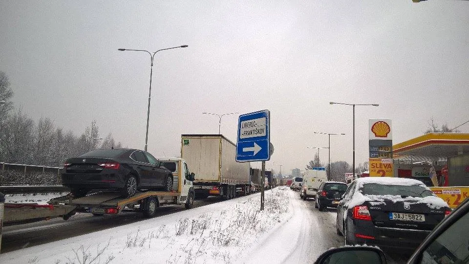 Situace před tunelem v Liberci.