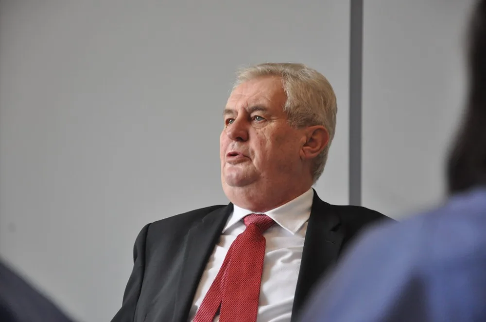 Miloš Zeman dnes zahájí třídenní návštěvu Libereckého kraje. Pohovoří se studenty i občany Hodkovic