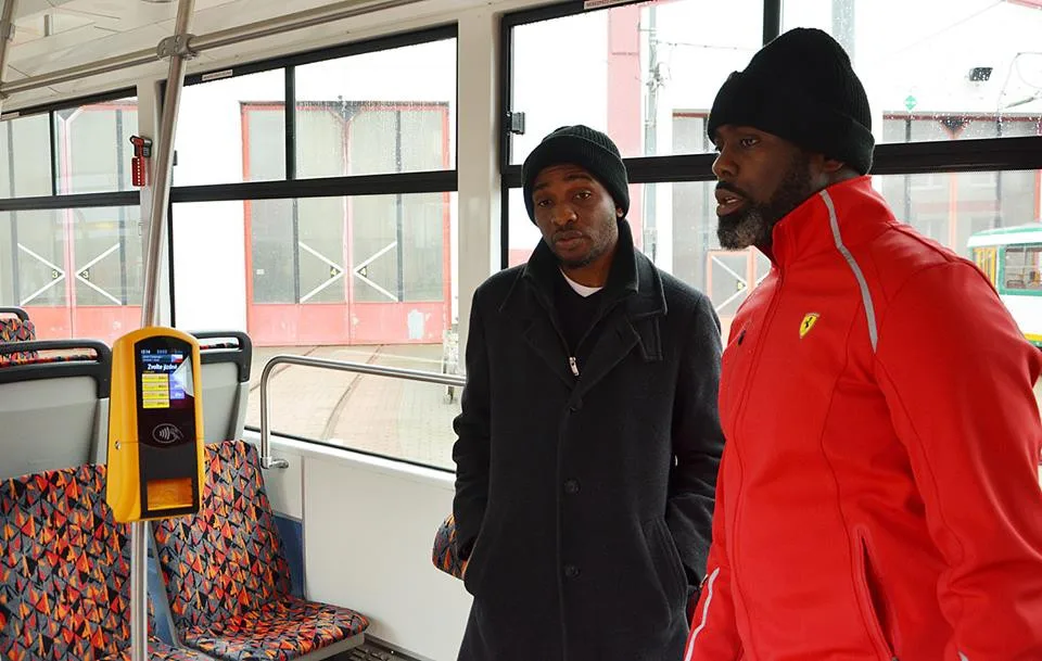 Nigerijská delegace se přijela inspirovat do Liberce. Zajímalo ji bezkontaktní placení jízdného