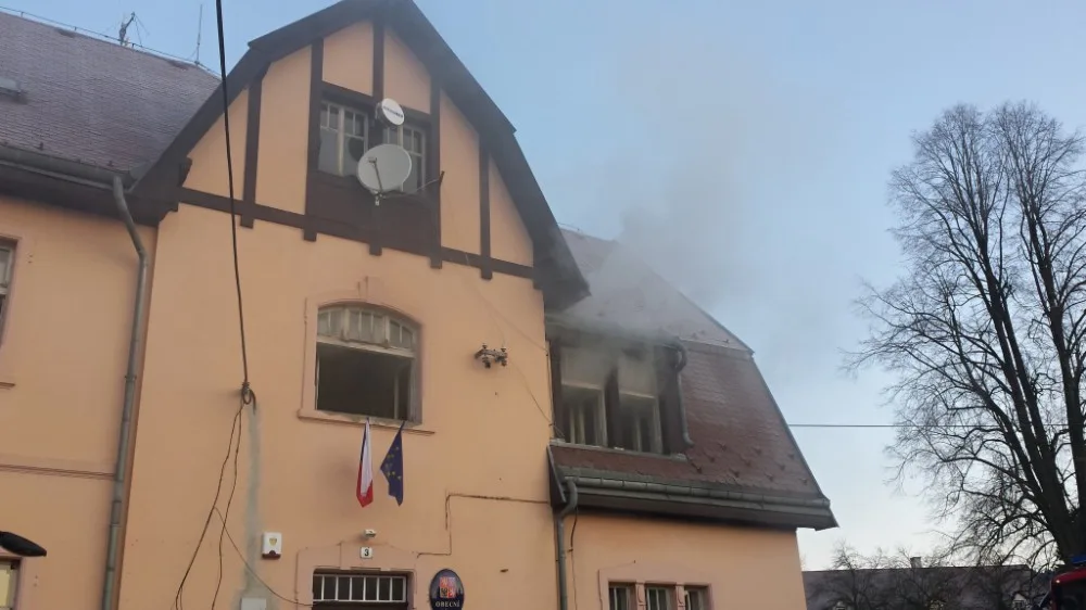 Požár ve Zdislavě.