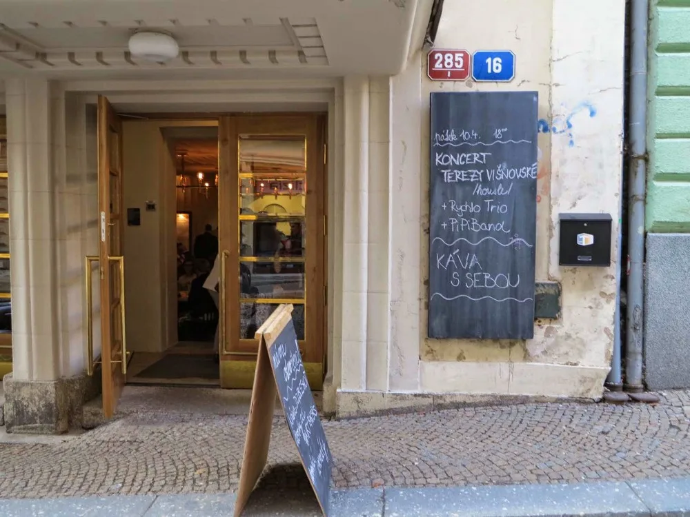 Kino Varšava