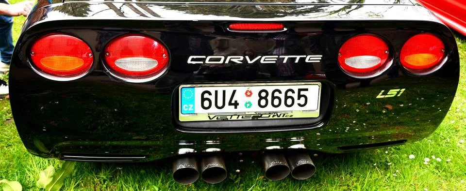 Na Sychrově si dali dostaveníčko milovníci amerických automobilových veteránů