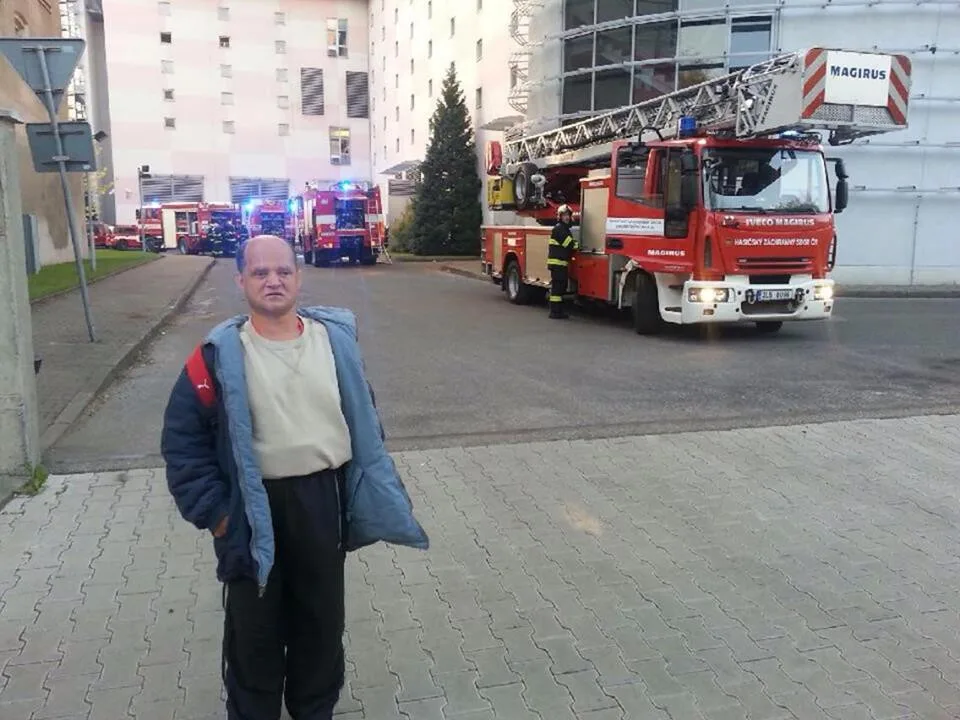 Hasiči se sjeli do spalovny, zaměstnal je požár izolace