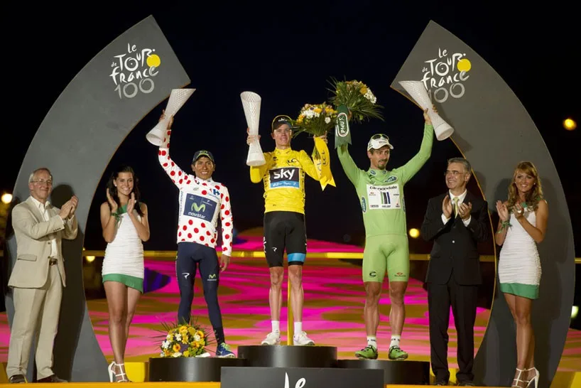 Skláři v Lindavě dnes vyráběli trofeje pro Tour de France