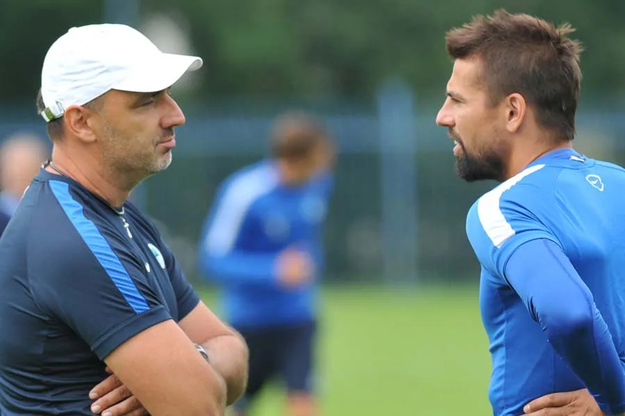 Milan Baroš s Jindřichem Trpišovským na tréninku