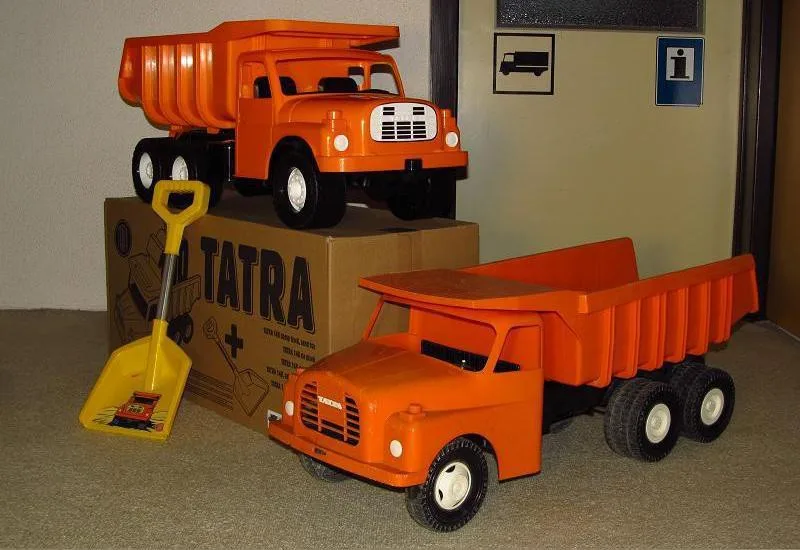 Legendární plastová Tatra 148 se vrátila na trh, po dvou letech trhá rekordy v prodeji
