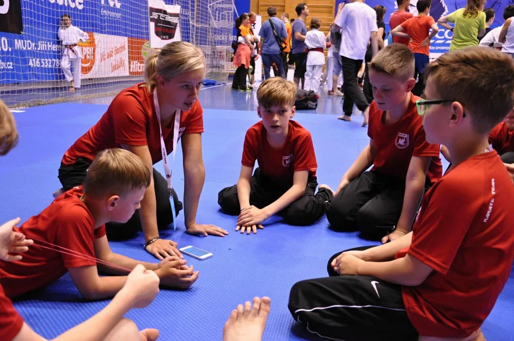 Porada před závody-s trenérkou Terezou Matějkovou
