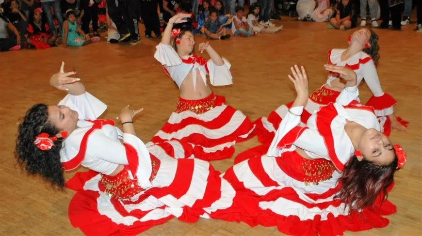 Festival národnostních menšin přilákal do Domu kultury na tisícovku tanečníků 