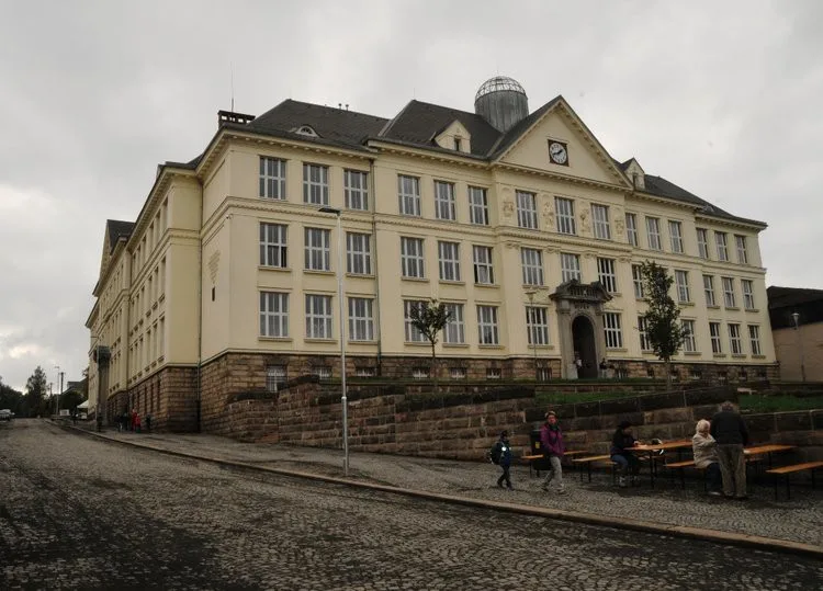 Zrekonstruované centrum Lomnice nad Popelkou