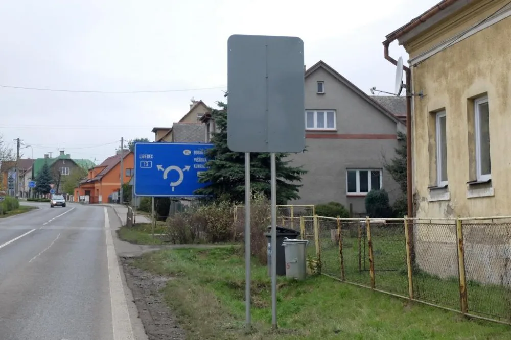 Značky zamezující vjezd na Frýdlantsku