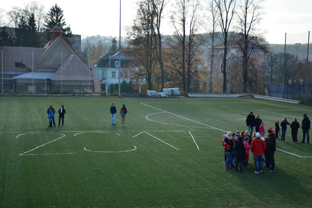 Frýdlantské "péefko" opět vytvořili místní. Na novoročence budou dvě stovky sportovců