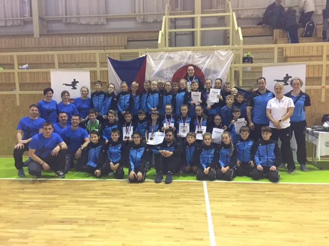 Na národním poháru žáků to pro SK Karate – Shotokan Liberec 16x zacinkalo