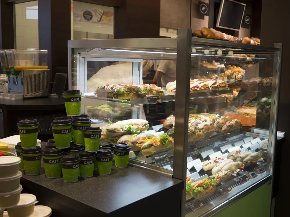 Domácí poctivá výroba a kvalita. Pod střechou hypermarketu Globus se otevřelo Café Globus