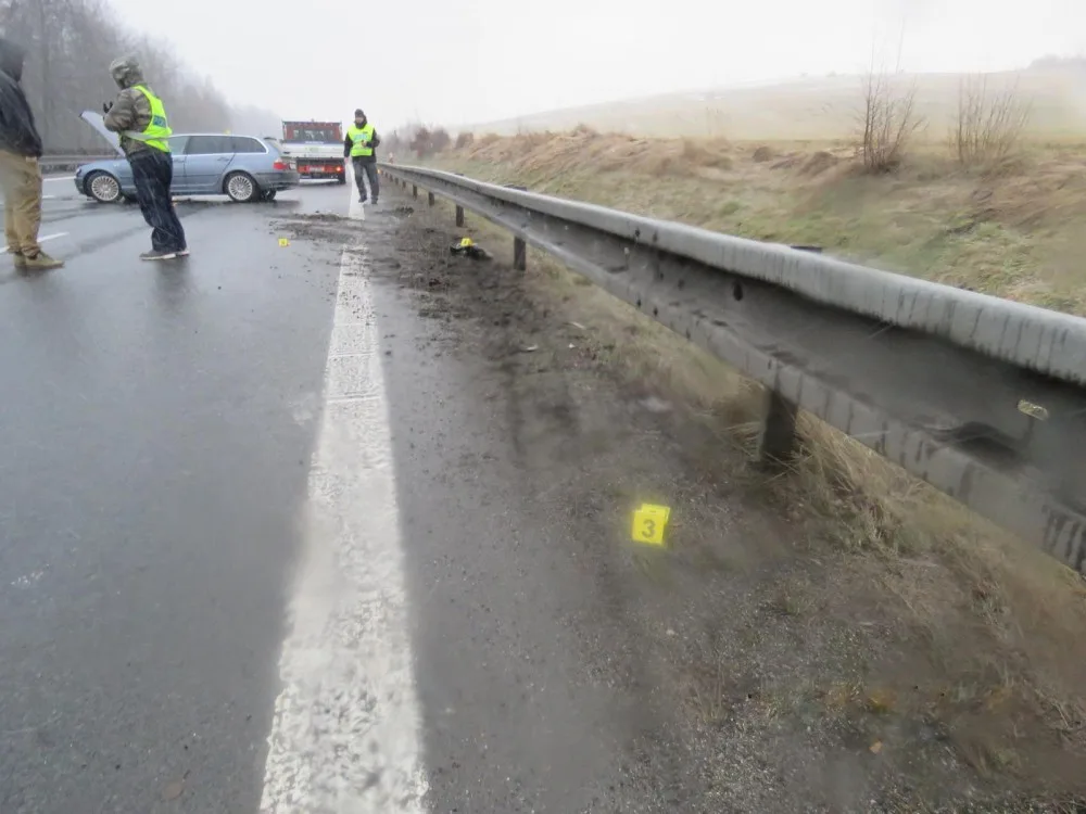 Muž ujížděl před policisty.