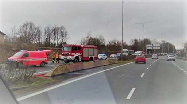Nehoda dvou osobních aut zastavila na hodinu a půl provoz na průtahu Libercem