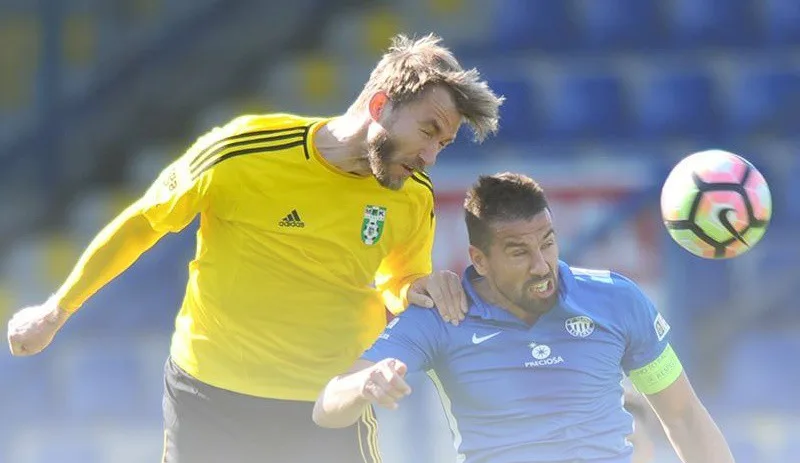 Slovan podruhé na jaře vybojoval tři body, Karvinou porazil 2:0