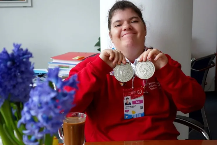Petra Sádlová s medailemi.