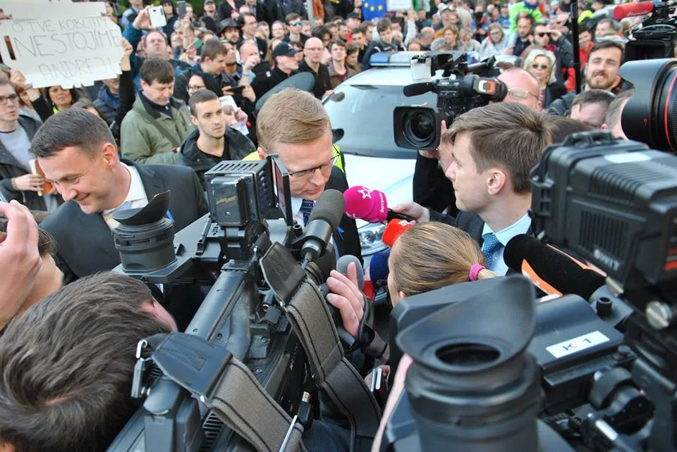 Demonstrace před Imperialem.