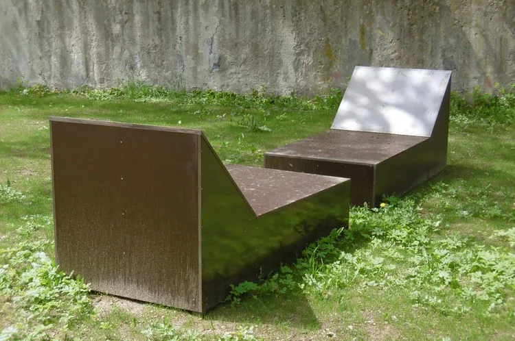 Dvě lenošky v Komenského ulici.